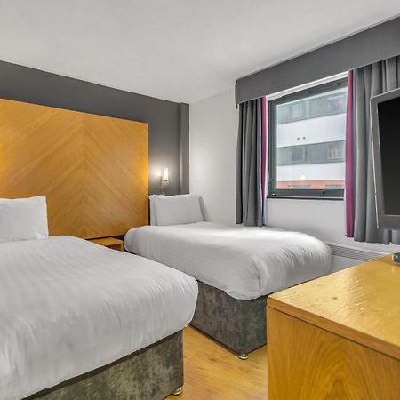 Roomzzz Leeds City West Eksteriør billede