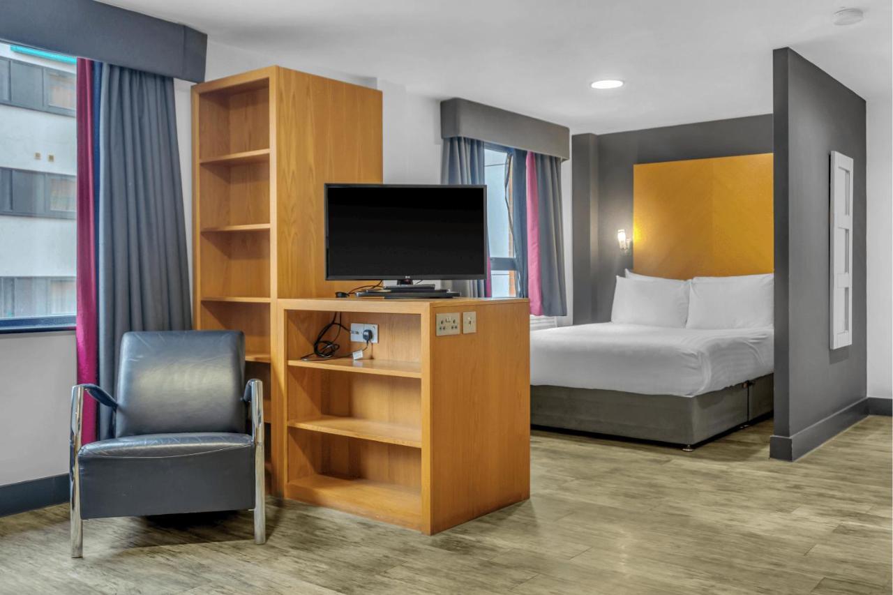 Roomzzz Leeds City West Eksteriør billede