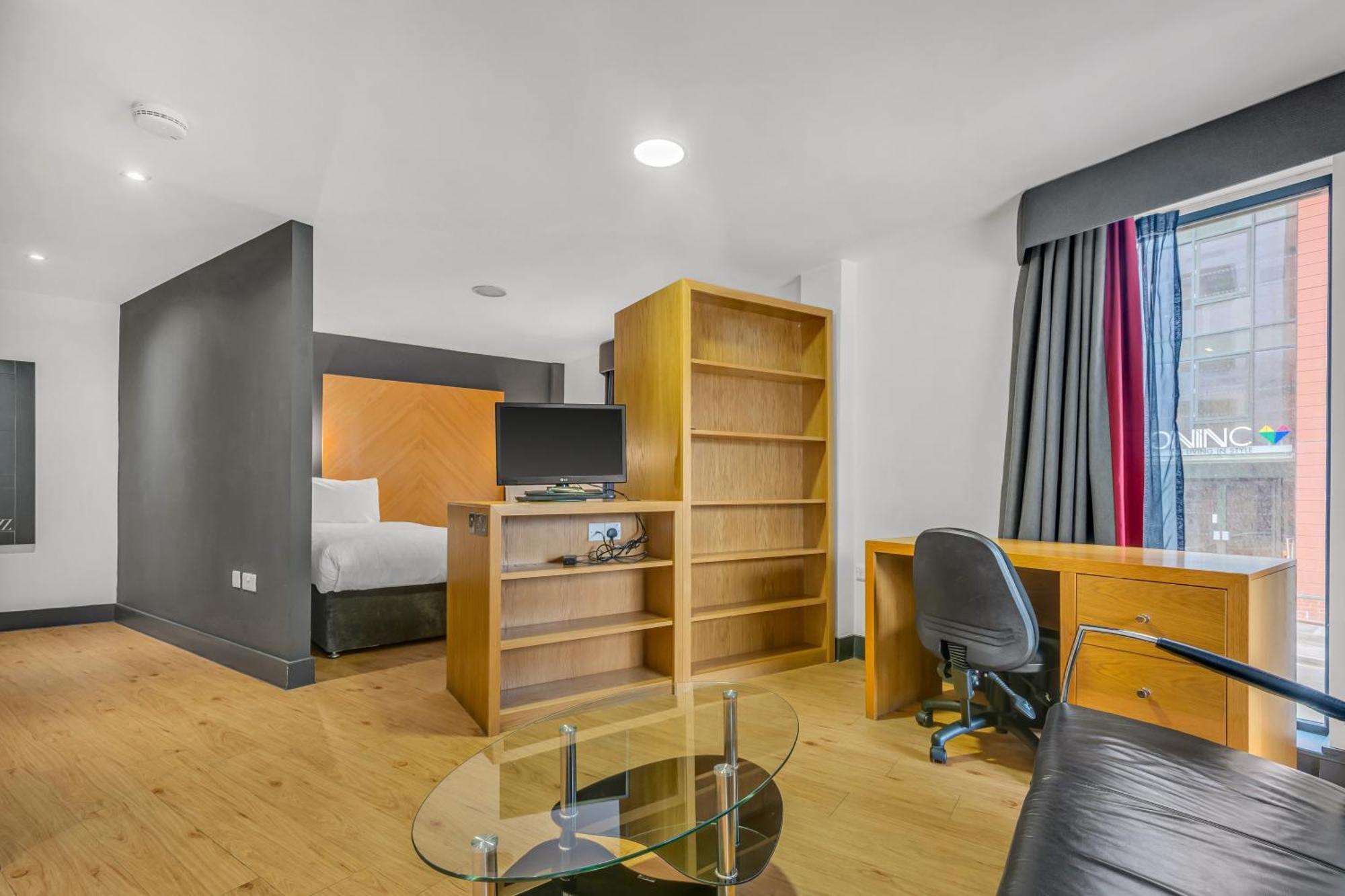 Roomzzz Leeds City West Eksteriør billede