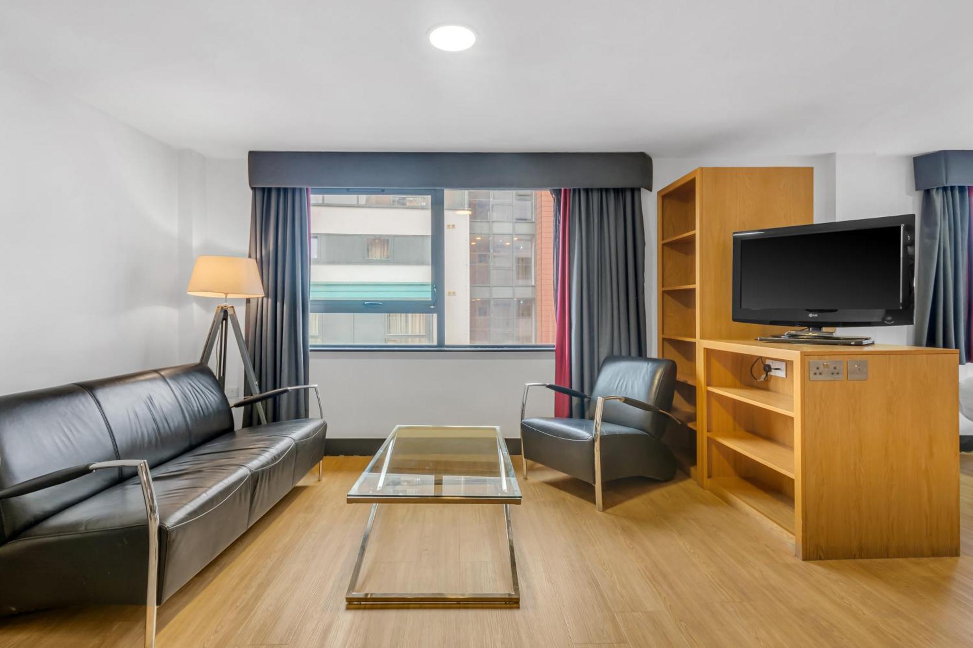 Roomzzz Leeds City West Eksteriør billede