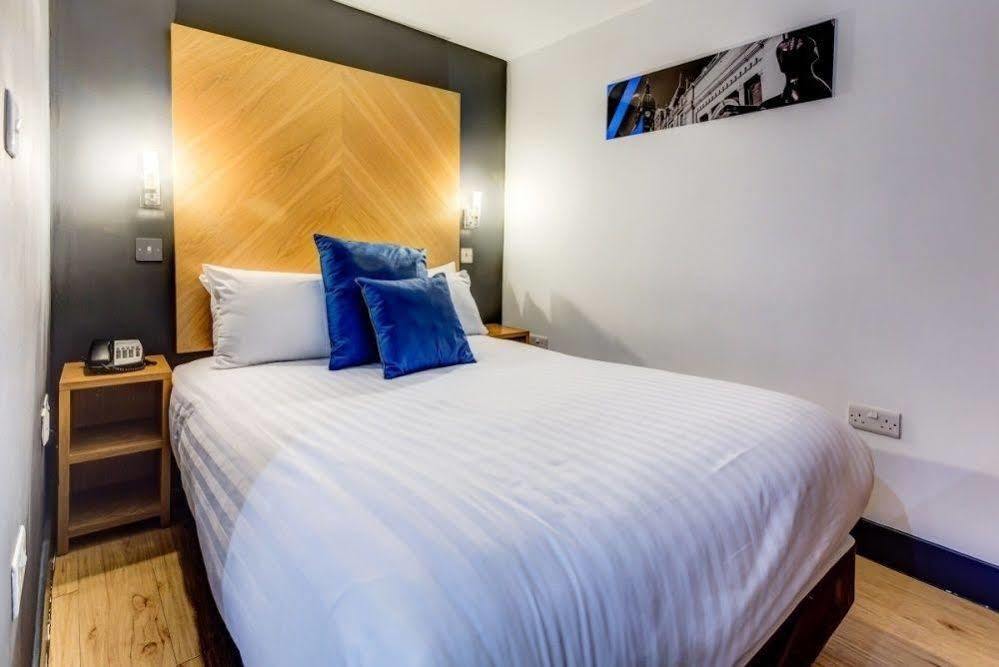 Roomzzz Leeds City West Eksteriør billede