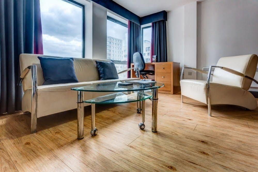 Roomzzz Leeds City West Eksteriør billede